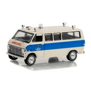 Greenlight Collectibles 1/64 1969 Ford Econoline Ambulance Ontario Hospital Services First Responders Series 1 67040-A