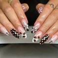thumbnail image 1 of Uñas postizas adhesivas Dulyork almendra medianas con lunares, 24 piezas, 1 of 6