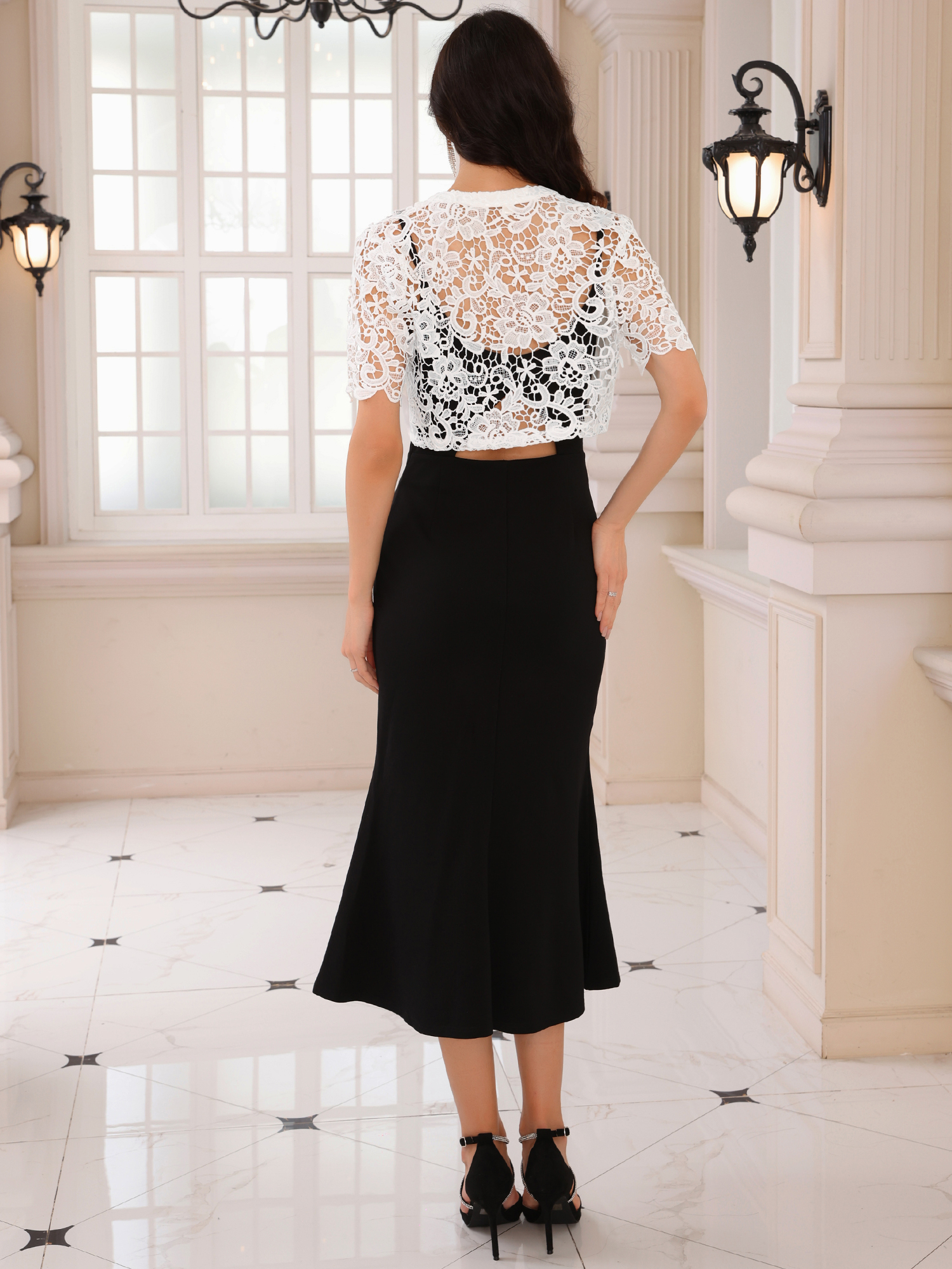 DARING DIVA Short Sleeve Lace Shrug M White