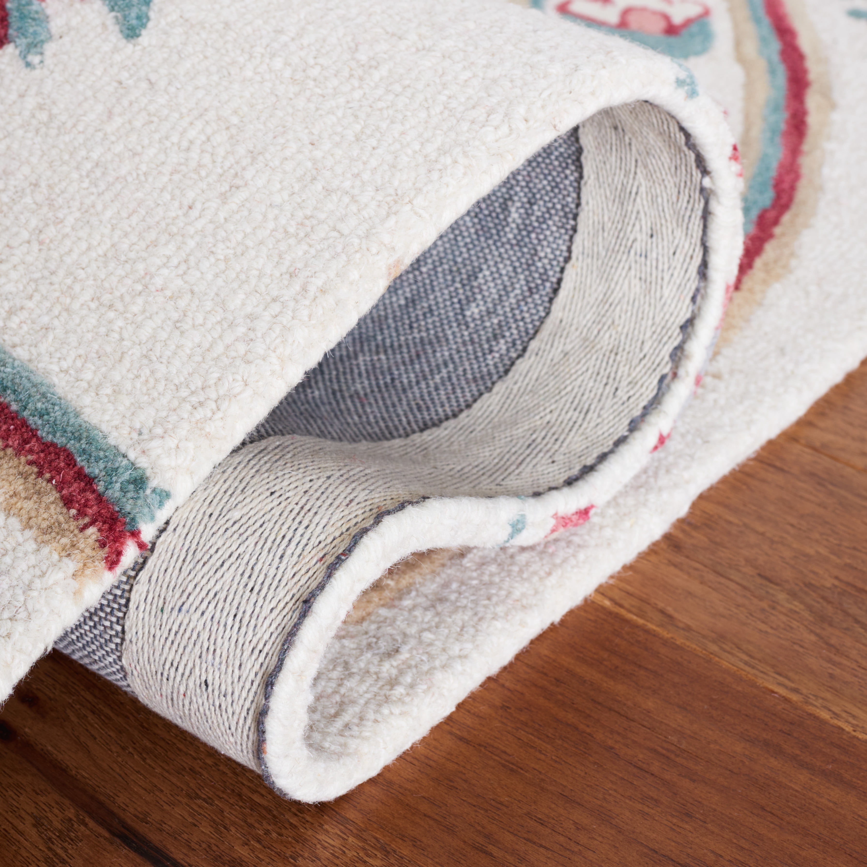 SAFAVIEH Bellagio Vanessa Floral Wool Area Rug, Ivory/Red, 4' x 6'