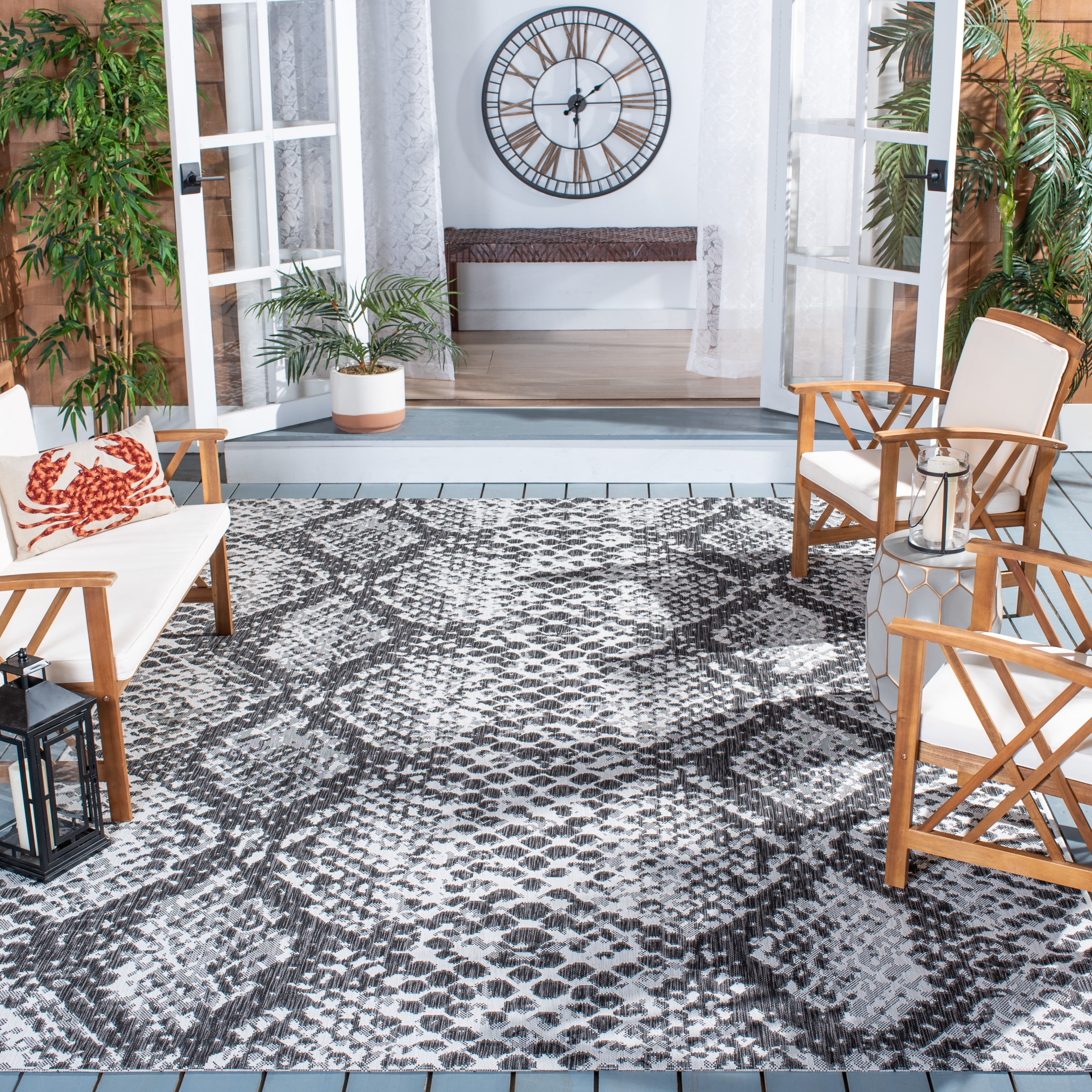 Safavieh Courtyard Alphonse Animal Indoor/Outdoor Area Rug, Gray/Black, 8' x 10'
