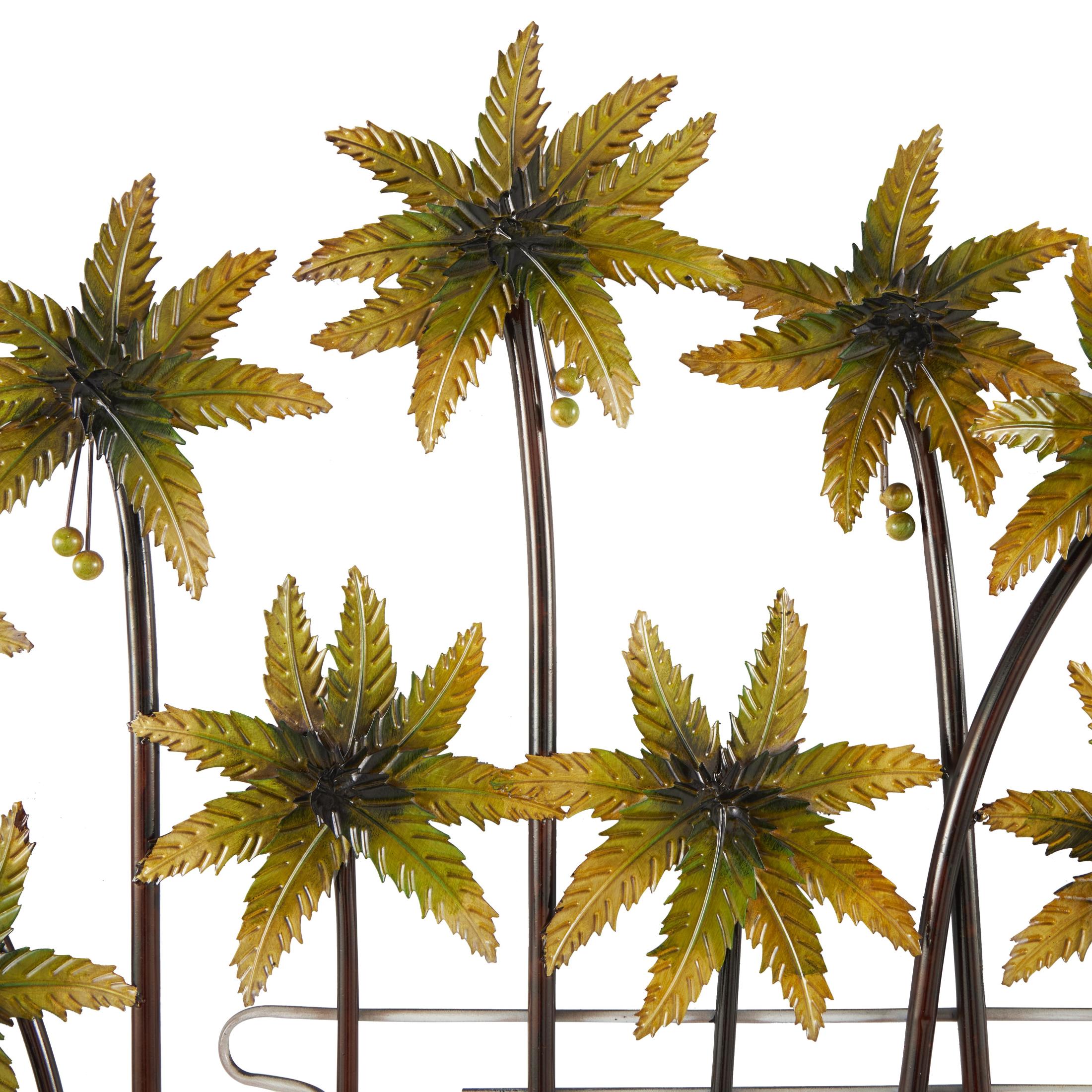 DecMode Green Metal Palm Tree Wall Decor