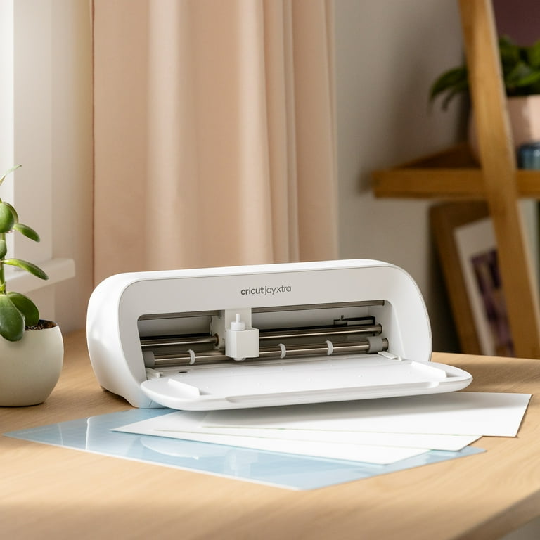 Cricut Joy Xtra Die-Cutting Machine Sticker Edition Bundle, White