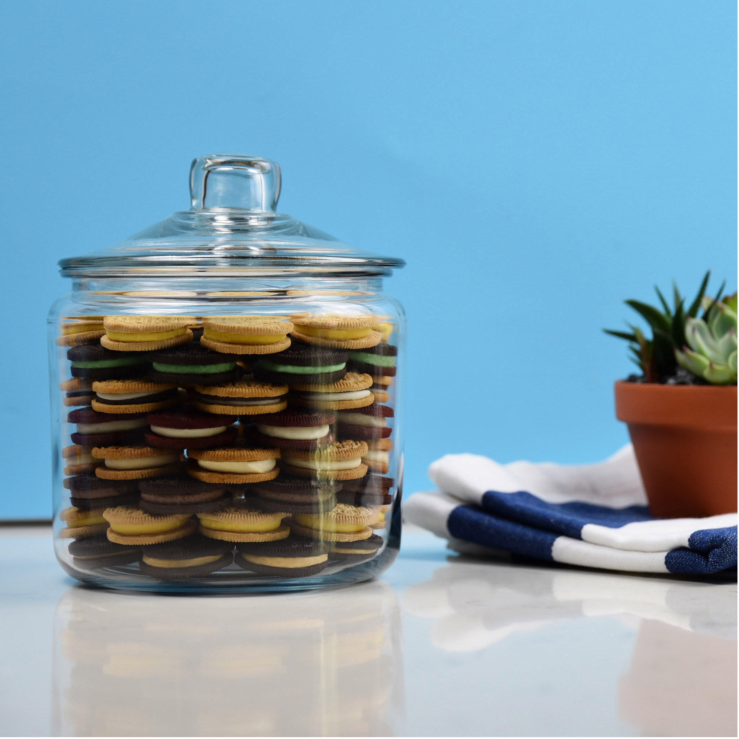 OREO Carrot Cake Cream Cheese Flavored Creme Sandwich Cookies, Family Size, 17 oz