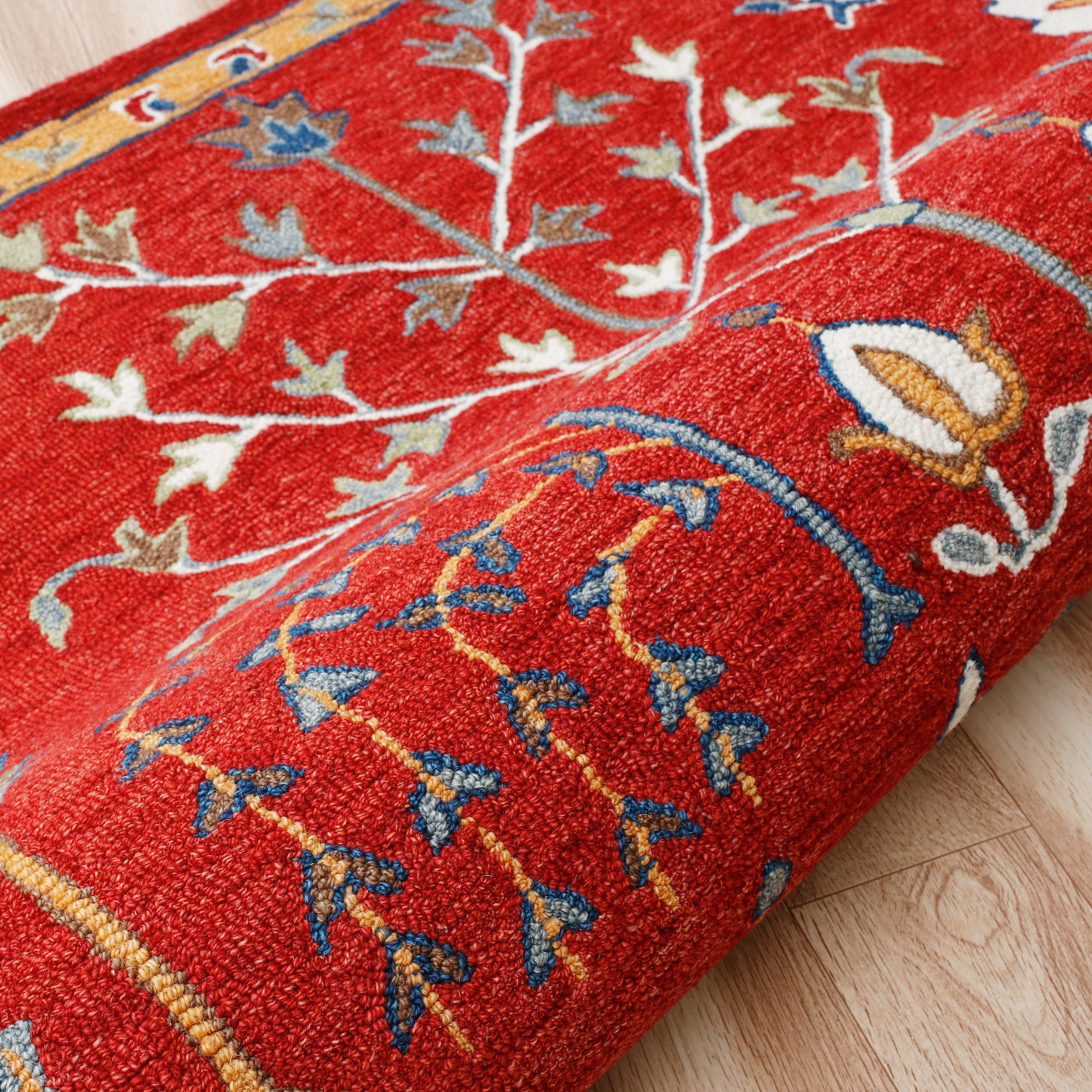 LR Home Bella Alice Red/Blue Transitional Floral Wool Area Rug, 9' x 12'