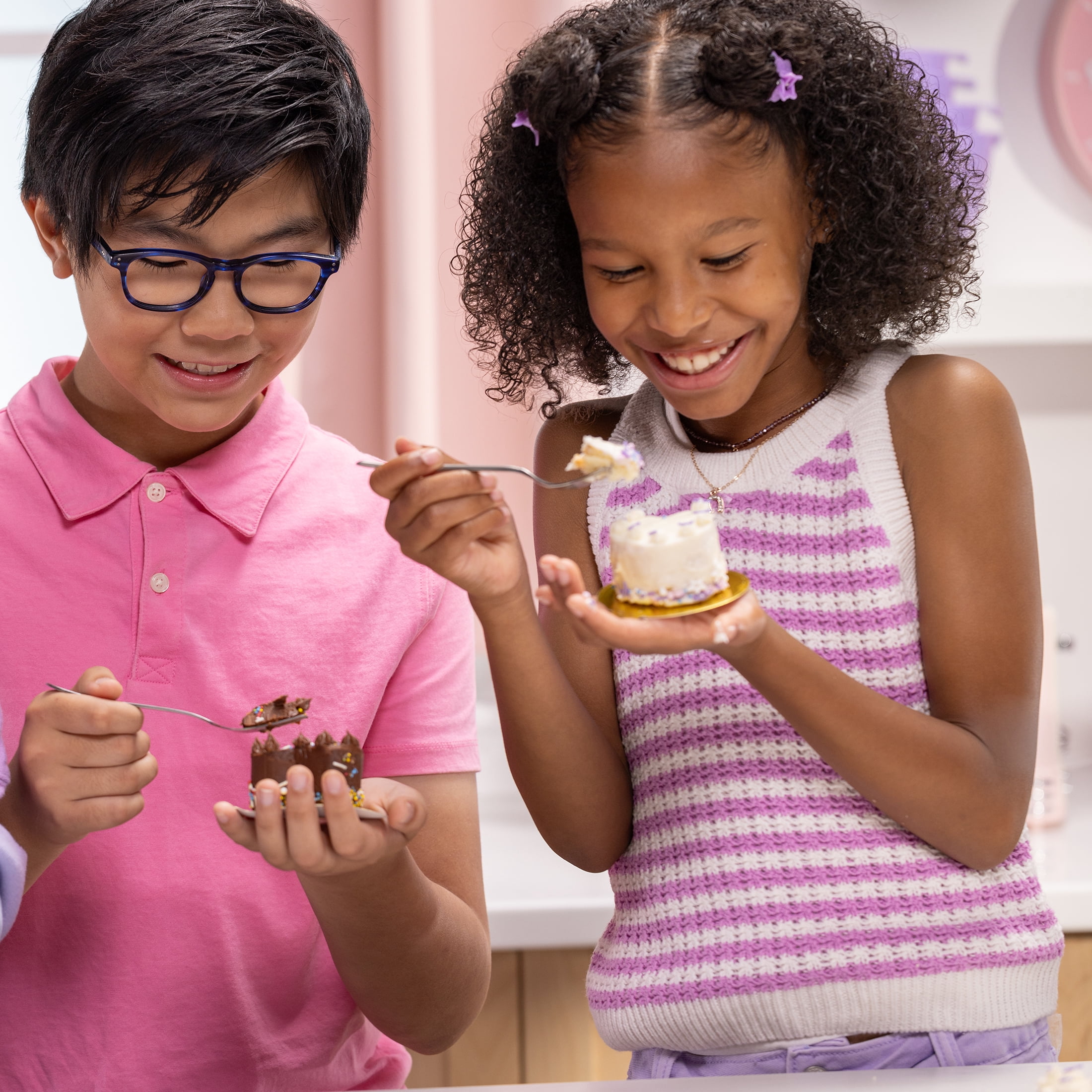 Tasty Tinies Bake Shop Cake Mix Kits- Contains Cake and Frosting Mix and Miniature Baking Tools