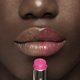 thumbnail image 2 of Bálsamo labial Estée Lauder Futurist HydraPlump 706 Raspberry, 2 of 7