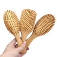 thumbnail image 1 of Paquete de 3 cepillos de bambú para el cabello con puntas redondas y cuadradas, cepillos para desenredar unisex medianos que promueven el crecimiento del cabello, 1 of 3