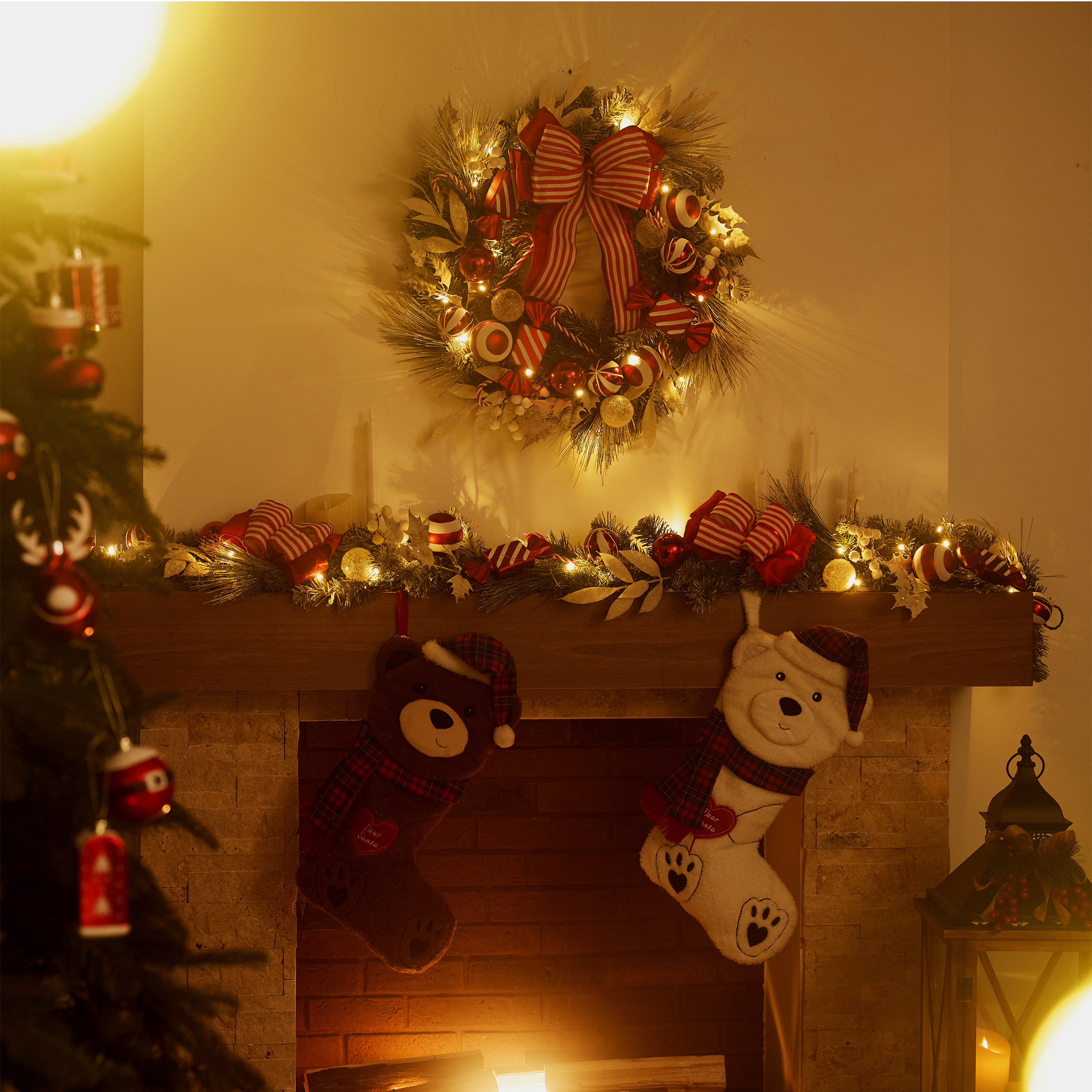 Valery Madelyn 6ft Pre-Lit Red & White Christmas Garland photo 2