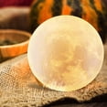 thumbnail image 2 of Lámpara de luna 3D, luz nocturna LED ALED, táctil, 3 colores, 15 cm de diámetro, recargable por USB, ideal para dormitorio, sala de estar, cafetería y cumpleaños o Navidad., 2 of 5