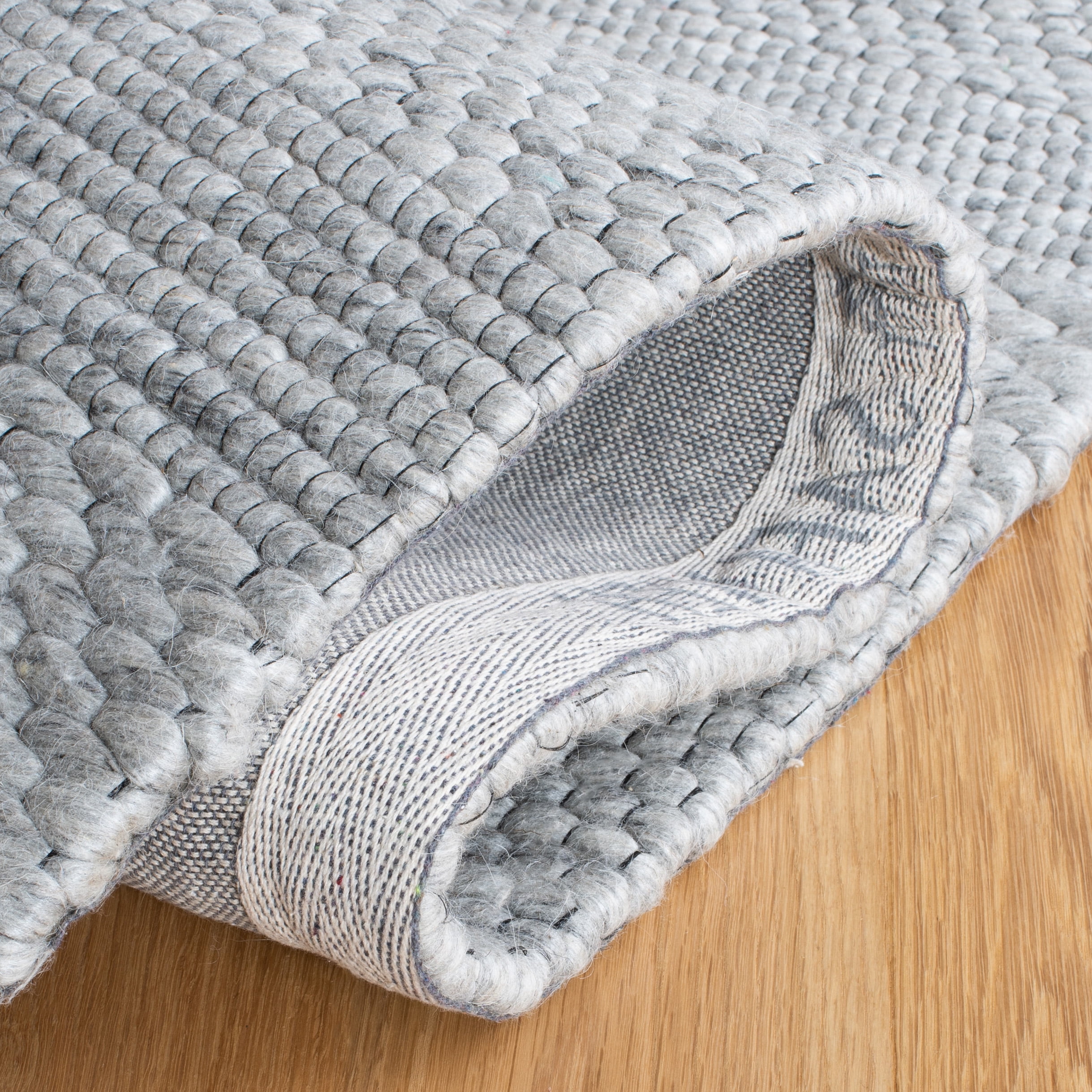 SAFAVIEH Marbella Cassarah Striped Area Rug, Silver/Grey, 7' x 7' Square