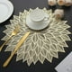 thumbnail image 2 of Manteles individuales de vinilo prensado con hojas, manteles metálicos con apariencia elegante y aislamiento térmico, diseño antideslizante, lavable y hueco para comedor, decoración de mesa de cocina, 2 of 5