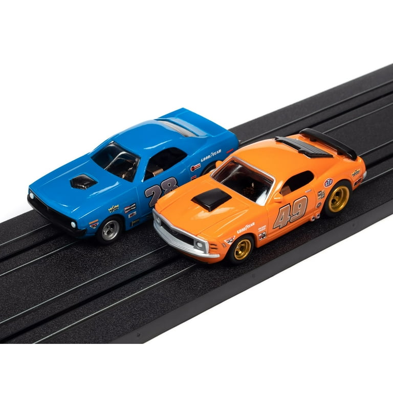 Auto World: CrossTrax Road Course - 9' Slot Car Race Set, 2