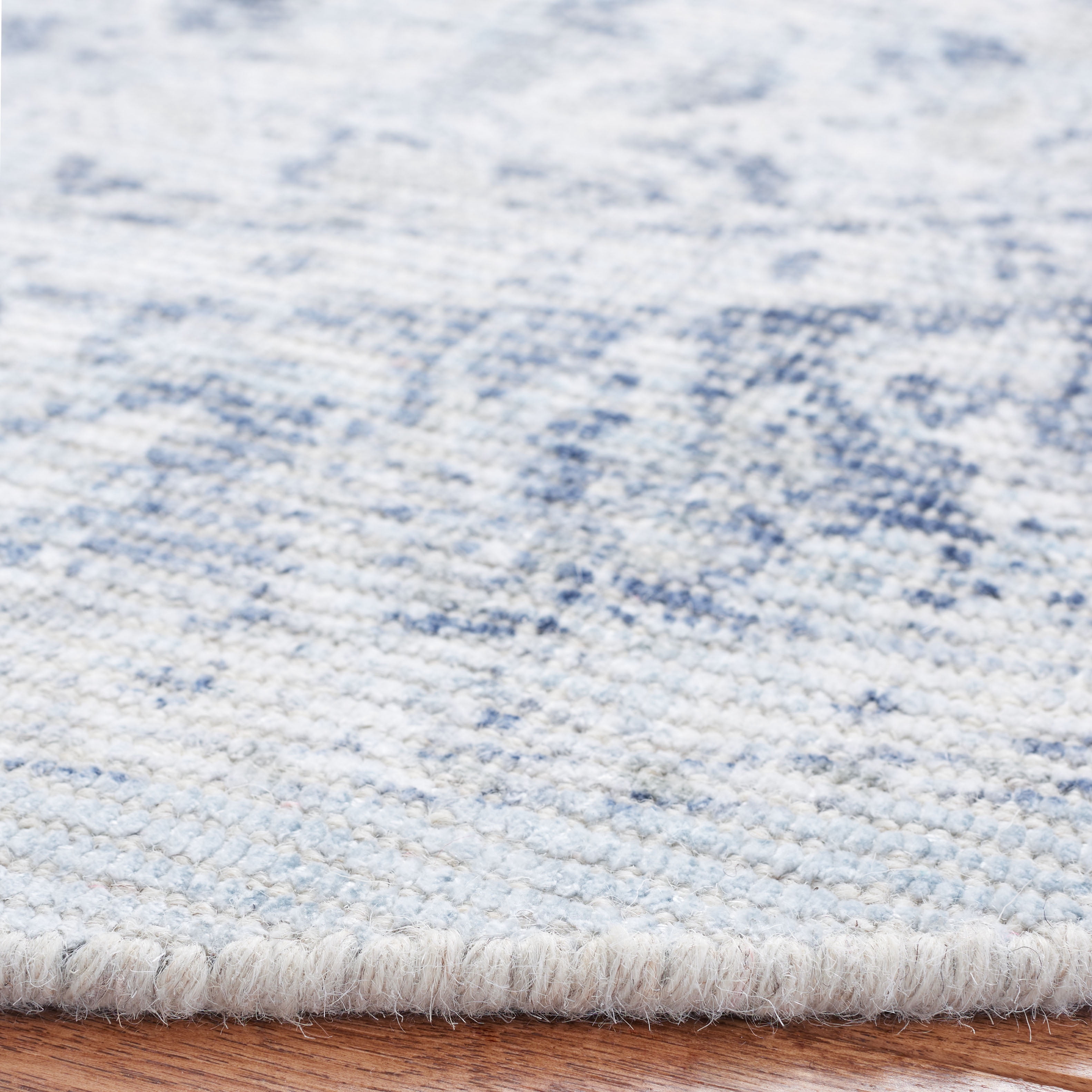 SAFAVIEH Restoration Vintage Fletcher Medallion Area Rug, Ivory/Blue, 6' x 6' Round