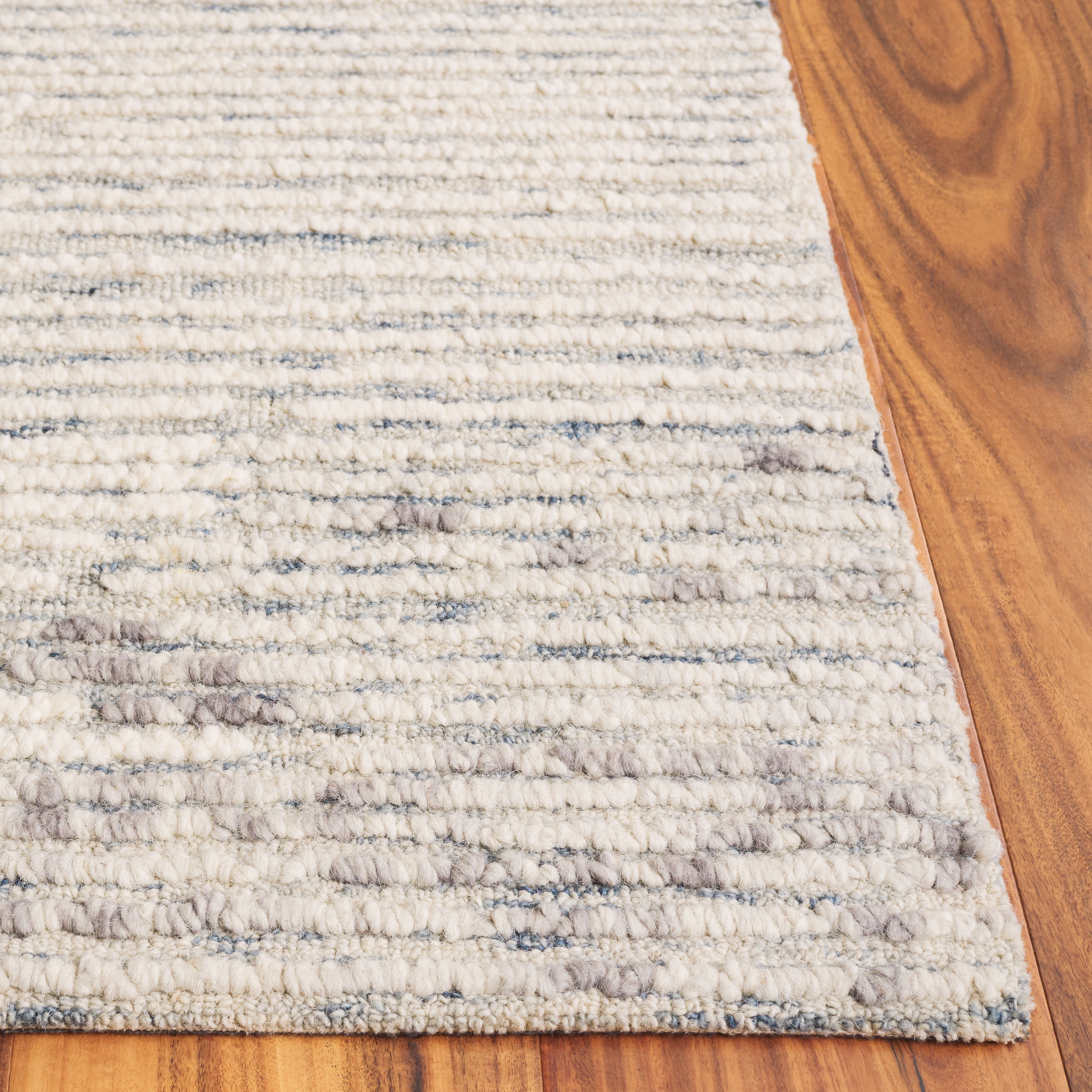 SAFAVIEH Abstract Manuel Striped Area Rug, Blue/Ivory, 5' x 8'