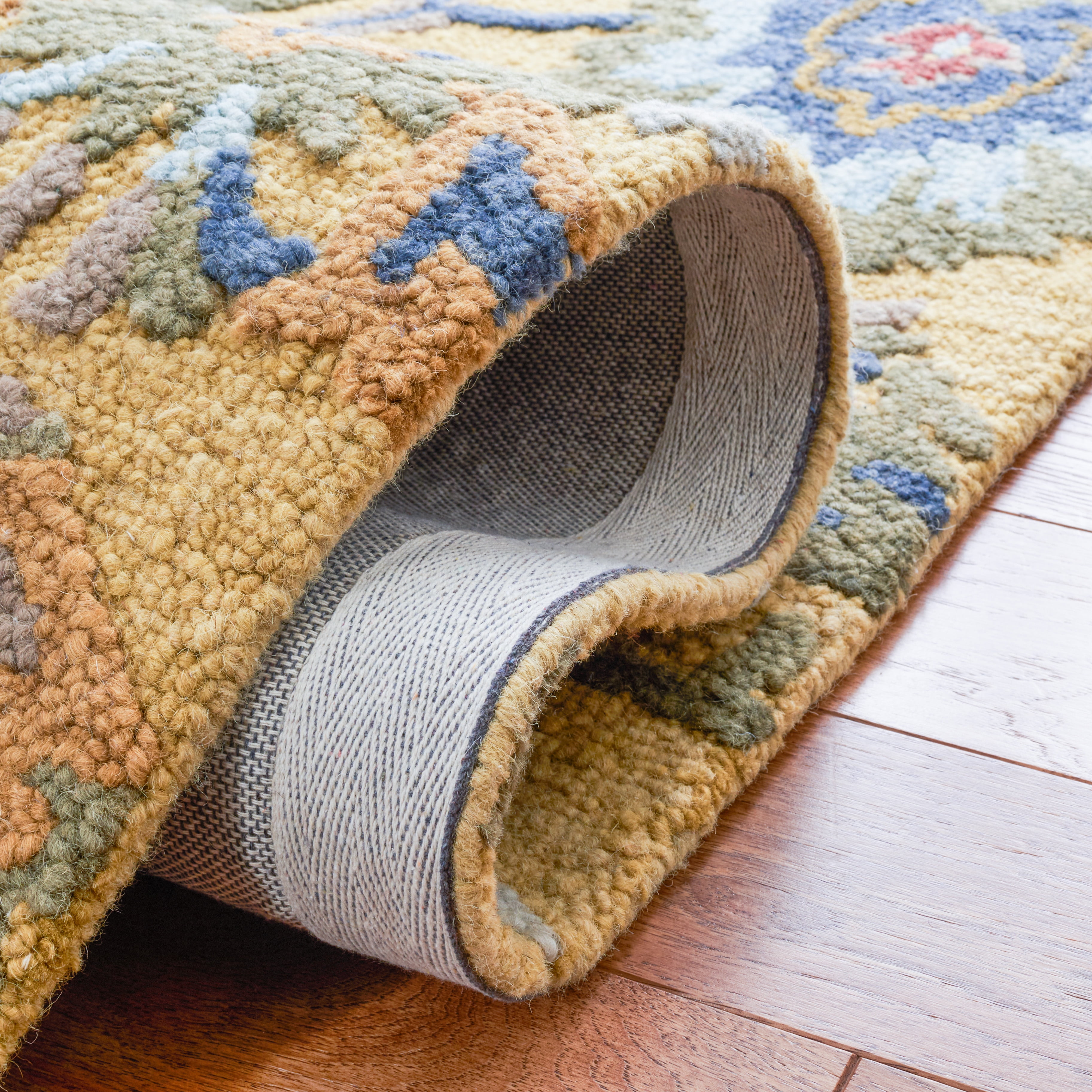 SAFAVIEH Blossom Lennon Floral Wool Area Rug, Gold/Multi, 2'3" x 4'