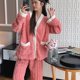 thumbnail image 1 of Otoño Invierno pijamas de franela cálidos para mujer ropa de dormir de manga larga traje de terciopelo ropa de casa cárdigan ropa de ocio para el hogar, 1 of 5
