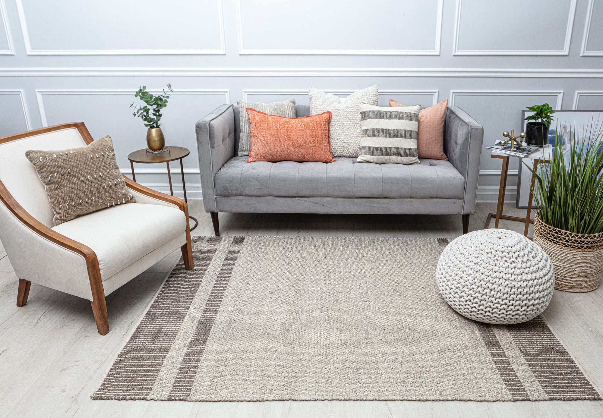Rugs America Daphina DN10E Grayscale Border Farmhouse Cream Area Rug, 5’0”x7’0”