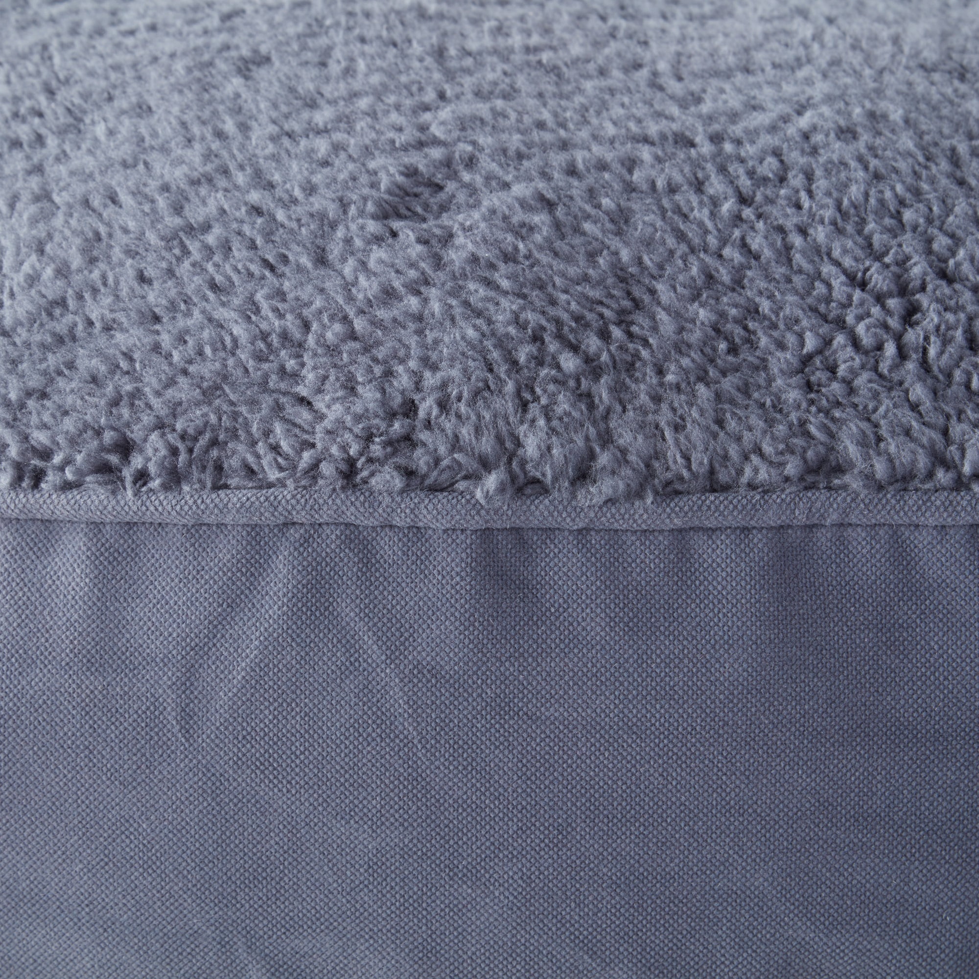 Happy Hounds Scout Sherpa Round Pillow Dog Bed, Blue Steel, Small (30 x 30 in.)