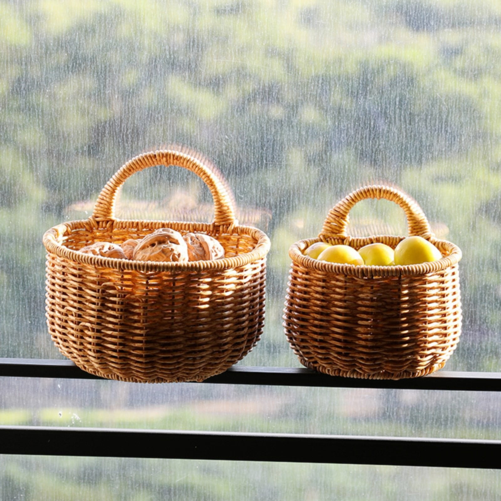 Handwoven Kitchen Storage Basket, Hand-woven Rattan Wall Hanging Storage Basket, Small Decorative Baskets Farmhouse Rattan Flower Bin Kitchen Wall Mount Organizer for Ginger Garlic, 6.69x5.11x5.9"