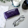 thumbnail image 2 of Estuche para anteojos LogHog portátil de cuero impermeable morado, 2 of 9