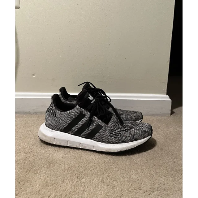 Ad-id-as Originals Swift Run OG Men's Running Shoe Athletic Trainers; Size 9