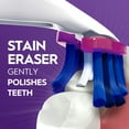 thumbnail image 4 of Brosse à dents manuelle au charbon Oral-B Pro-Flex, souple, 4 of 12