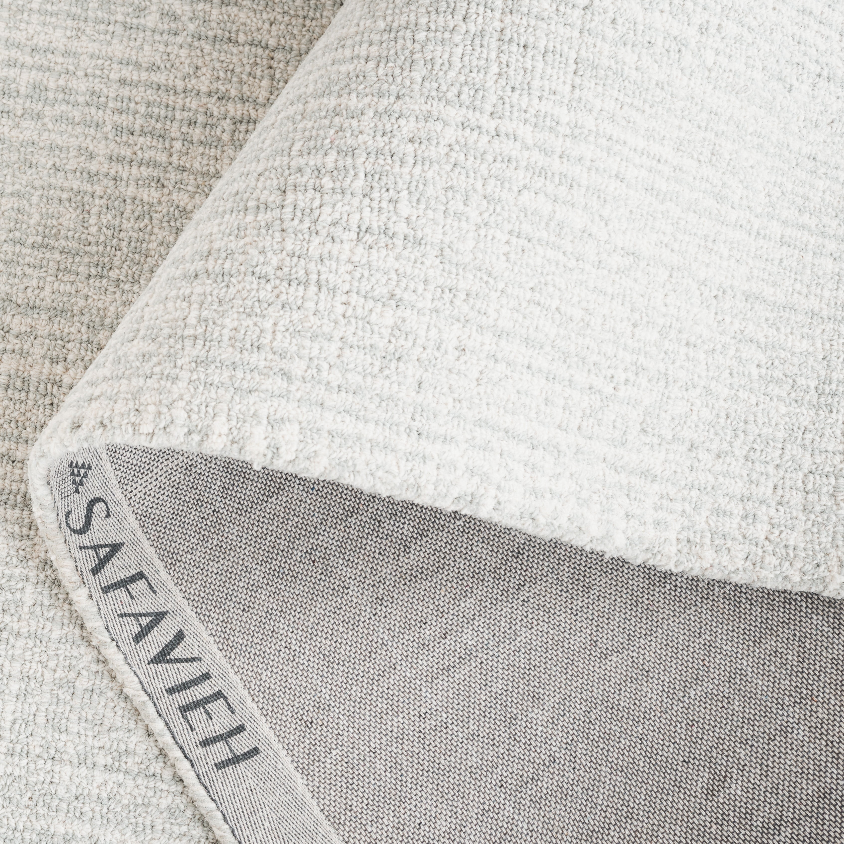 SAFAVIEH Martha Stewart Solid Area Rug, Light Grey/Ivory, 5' x 8'