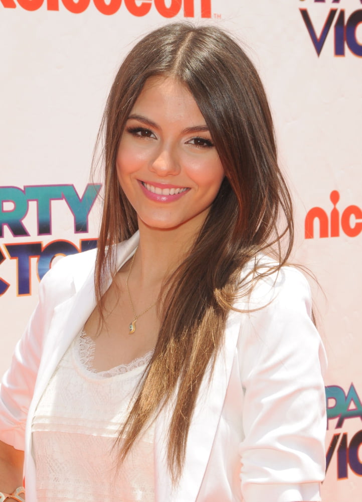 VICTORIA JUSTICE Photo Classic Celebrity Actress Print Poster 24x36 inch 12 