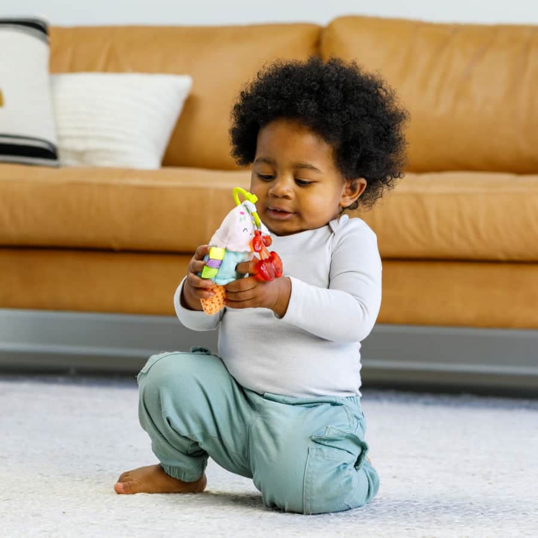 Infantino Plushy Pal & Teether Ice Cream Cone, BPA-Free Teether, 0-12 Months Unisex, Multicolor