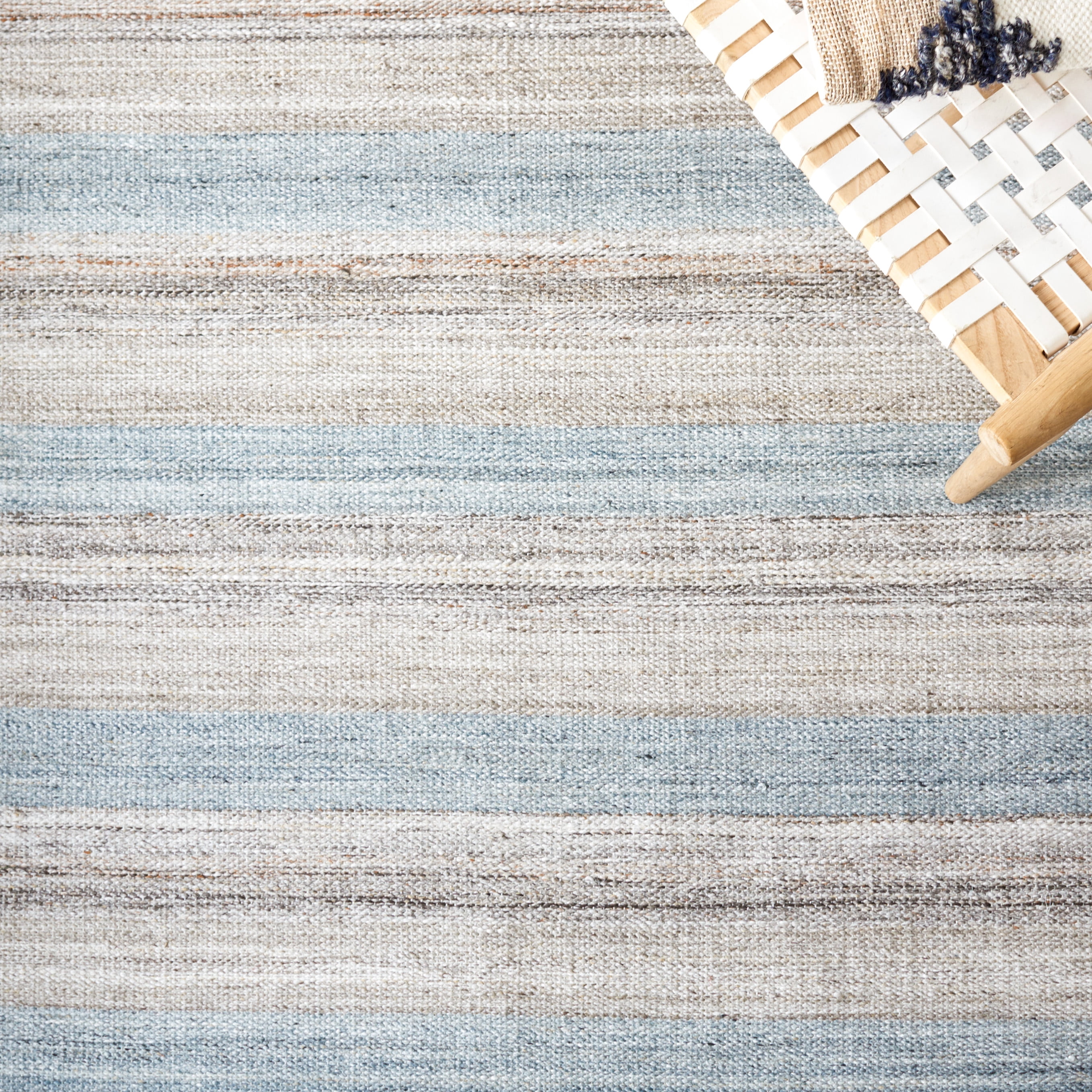 SAFAVIEH Striped Kilim Clyde Striped Polyester Area Rug, Grey/Beige, 5' x 8'
