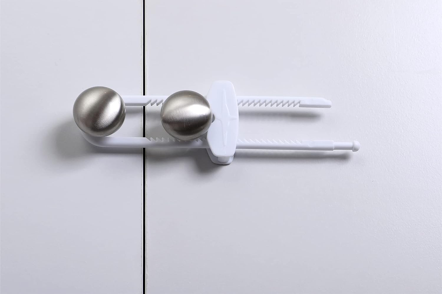 Dreambaby Sliding Cabinet Locks, 3 Pack photo 4
