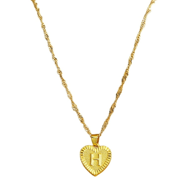 Gold pendant deals in heart shape