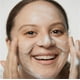 thumbnail image 3 of Limpiador en espuma Clinique Acne Solutions 50 ml con ácido salicílico al 1,5%, 3 of 5