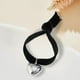 thumbnail image 5 of Nueva pulsera elástica de terciopelo con forma de corazón ancho color melocotón de la serie de San Valentín. Pulsera de moda para mujer., 5 of 7