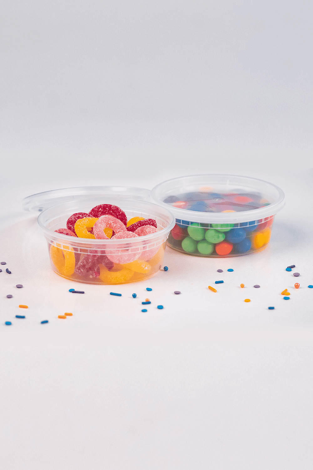 PartyMars 50Set - 12 oz Disposable Plastic Bowls Deli Food Storage Round  White Containers With Leak Proof Lids - Reusable Freezer Containers for  Party