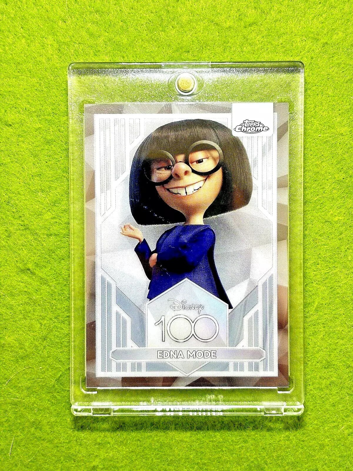 Disney 100 EDNA MODE of THE INCREDIBLES SILVER CHROME 2023 Topps Chrome LORCANA