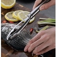 thumbnail image 3 of Rascador de escamas de pescado, escalador de pescado de acero inoxidable 304, incluye pinzas de acero inoxidable, utensilios de cocina para utensilios de Chef y mariscos, 3 of 5