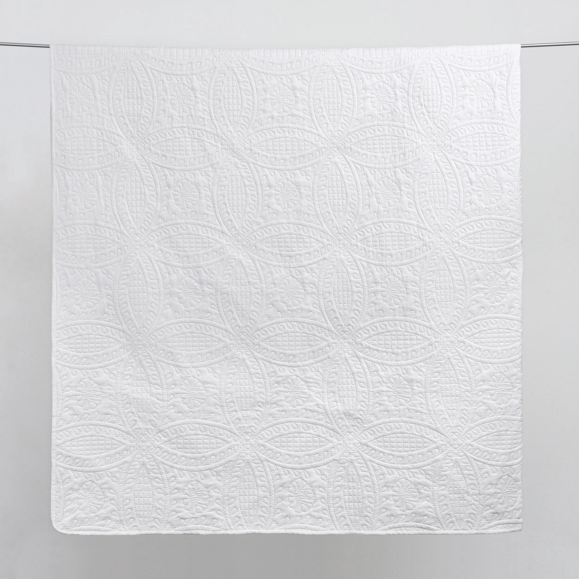 Great Bay Home Pinsonic Medallion Stitched White Microfiber Quilt, King