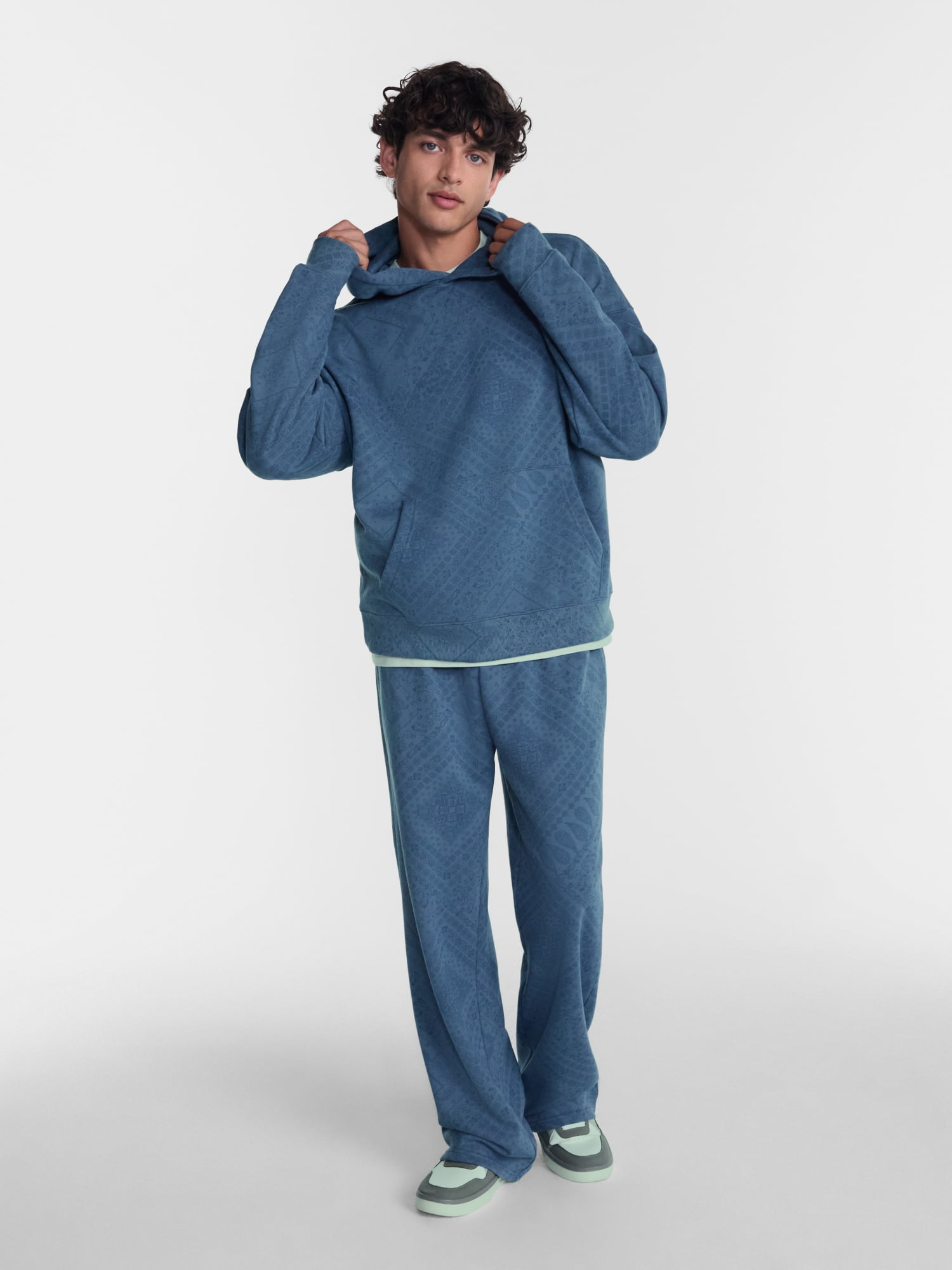 No Boundaries Boxy Fit Oversized Fleece Hoodie with Long Sleeves, Men's XS-4XLT