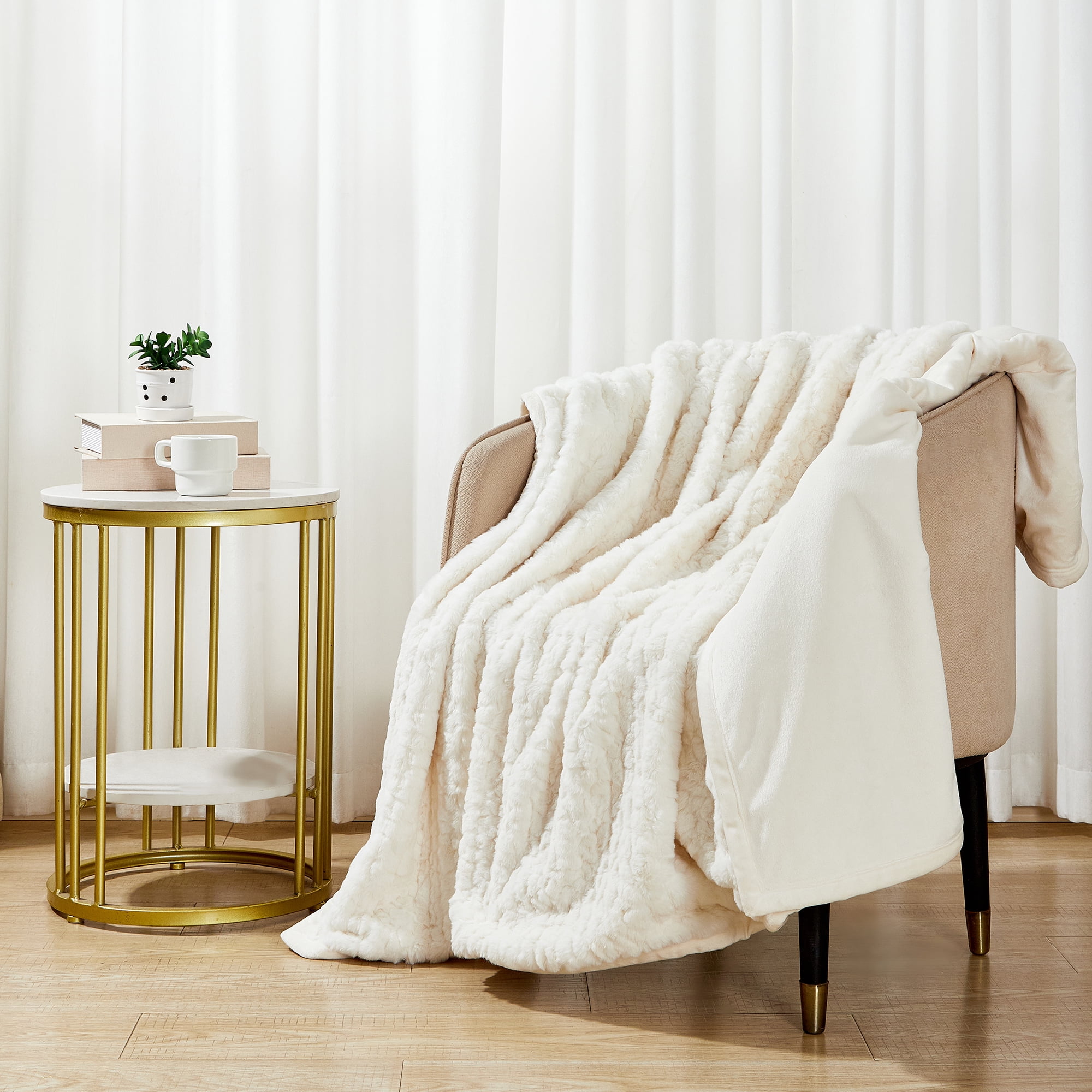 Better Homes & Gardens Ivory Twisted Rib Faux Fur Throw, 50" x 72"