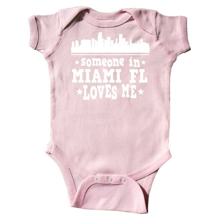 

Inktastic Miami Florida Someone Loves Me City Skyline Gift Baby Boy or Baby Girl Bodysuit