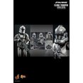 thumbnail image 2 of Figura Hot Toys MMS643 - Star Wars - Clone Trooper Chrome Version, 2 of 3