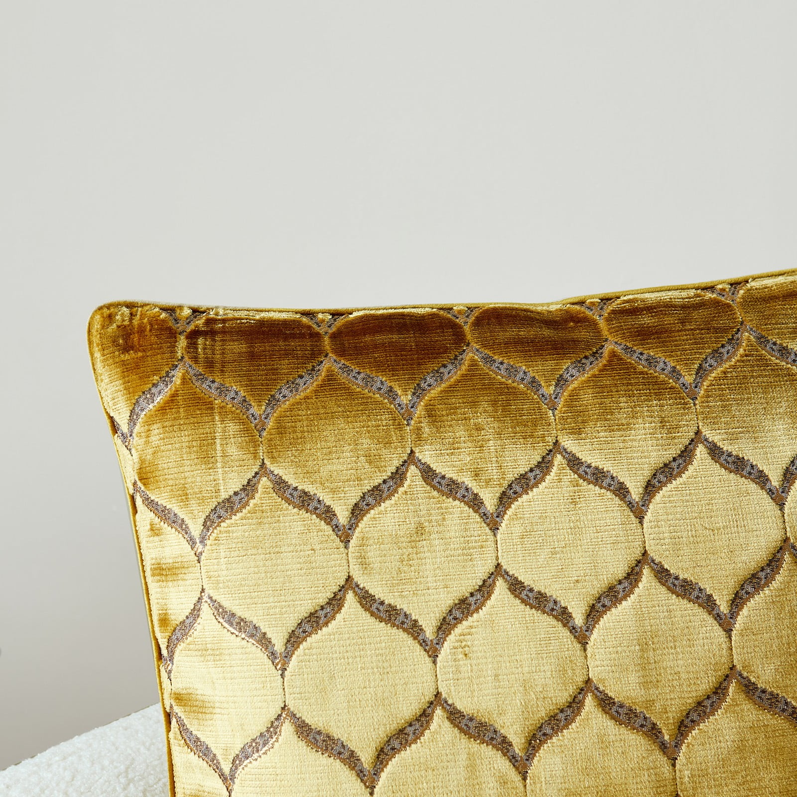 Throw Pillow Covers Cases Moorish Cut Velvet Design Pillow Cover Elegant Luxurious Gold Large Decorative Cushion Covers 24" x 24"