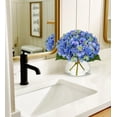 thumbnail image 4 of Flores artificiales Hollyone Hydrangea con jarrón de vidrio azul-verde, 4 of 7