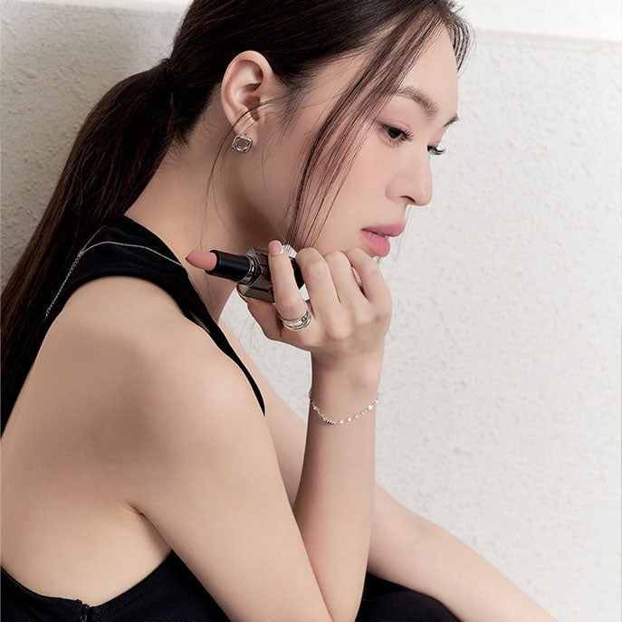 MUZIGAE MANSION Moodwear Blur Semi-Matte Velvet Lipstick