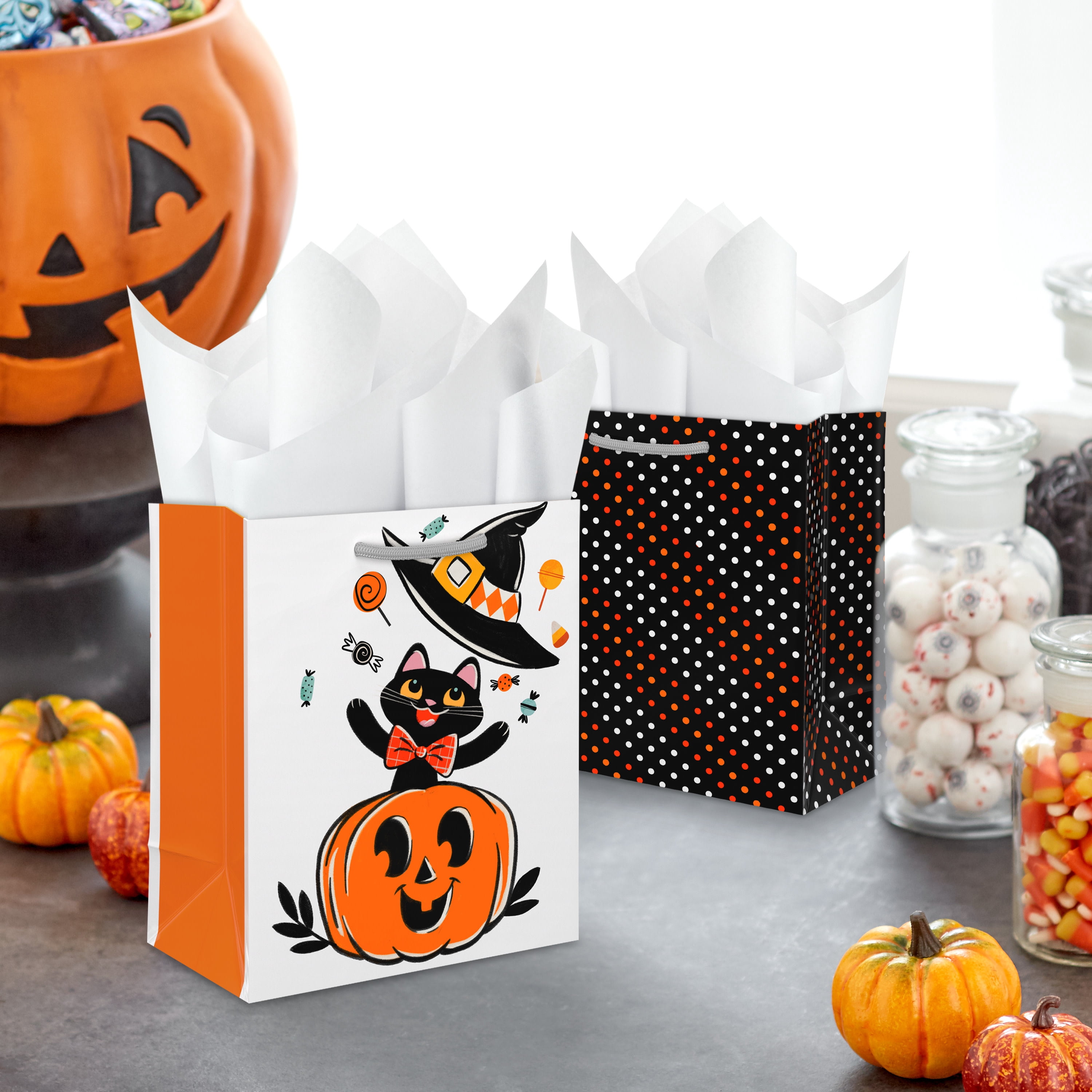 Hallmark Small Halloween Gift Bag Bundle (Pumpkin Cat and Dots), 2 Count