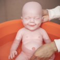thumbnail image 3 of Muñeca Reborn Baby Doll AISITE, totalmente de silicona, 45 cm, con ropa y acceso., 3 of 6