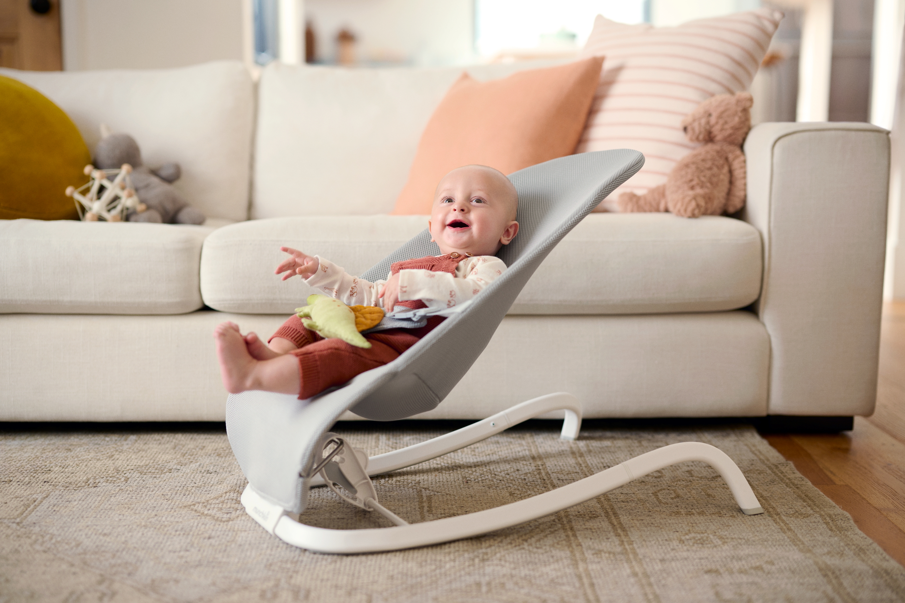 Munchkin Spring 2-in-1 Infant Bouncer & Rocker, Gray photo 3