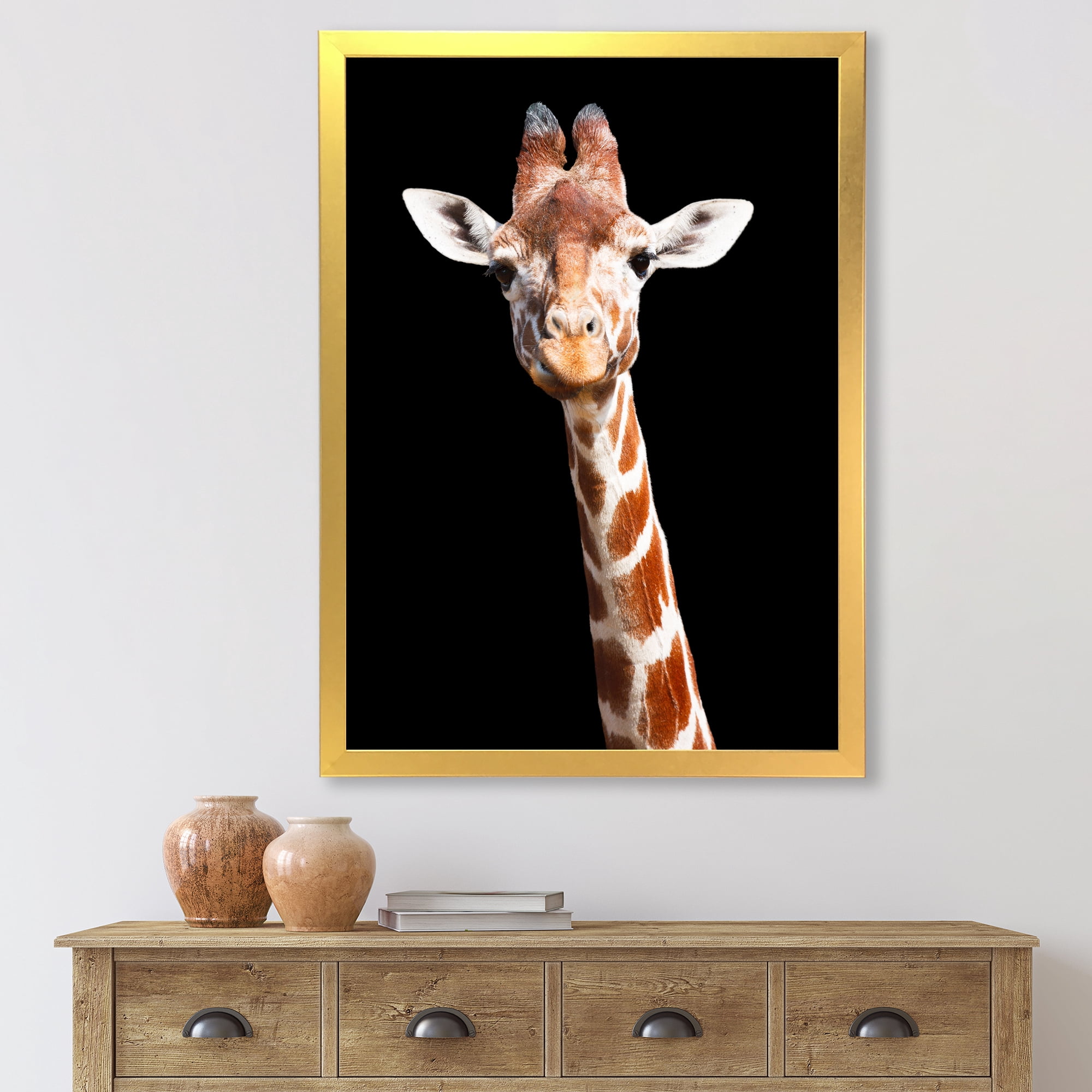 Designart 'Close Up Portrait Of A Giraffe On Black V' Farmhouse Framed Art Print
